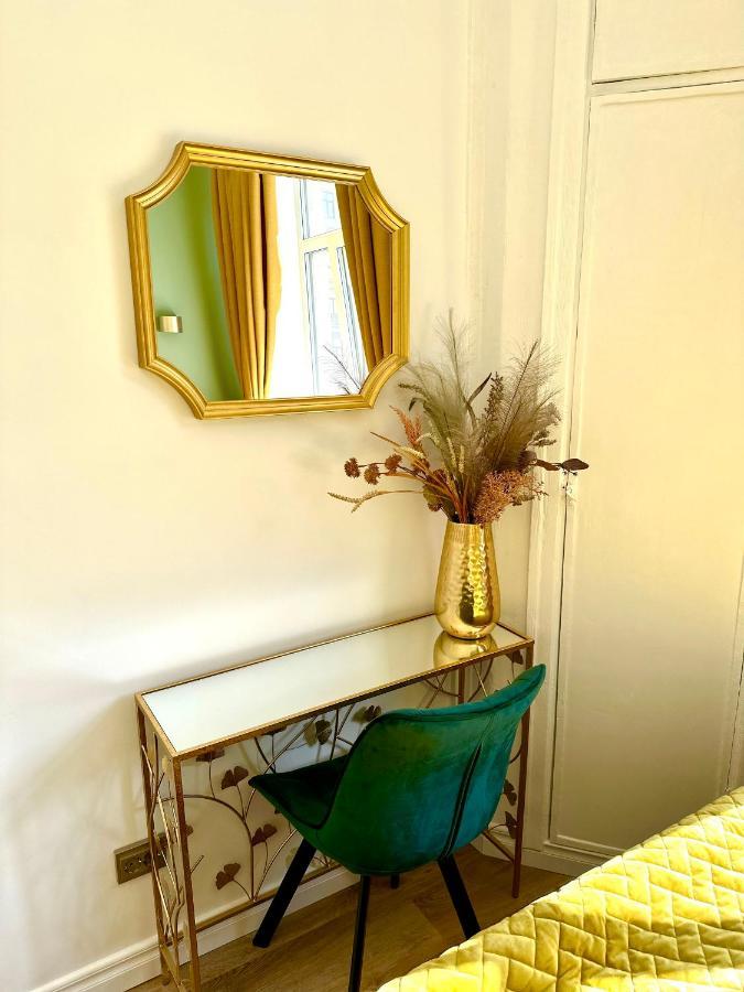 Gertrude'S Heart Apartment Riga Luaran gambar